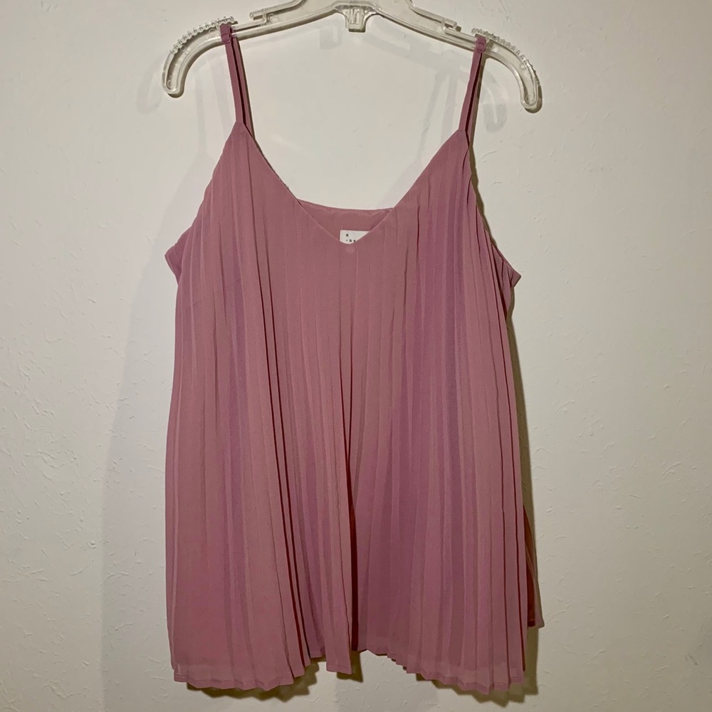 Pink top - Picture 2 of 2